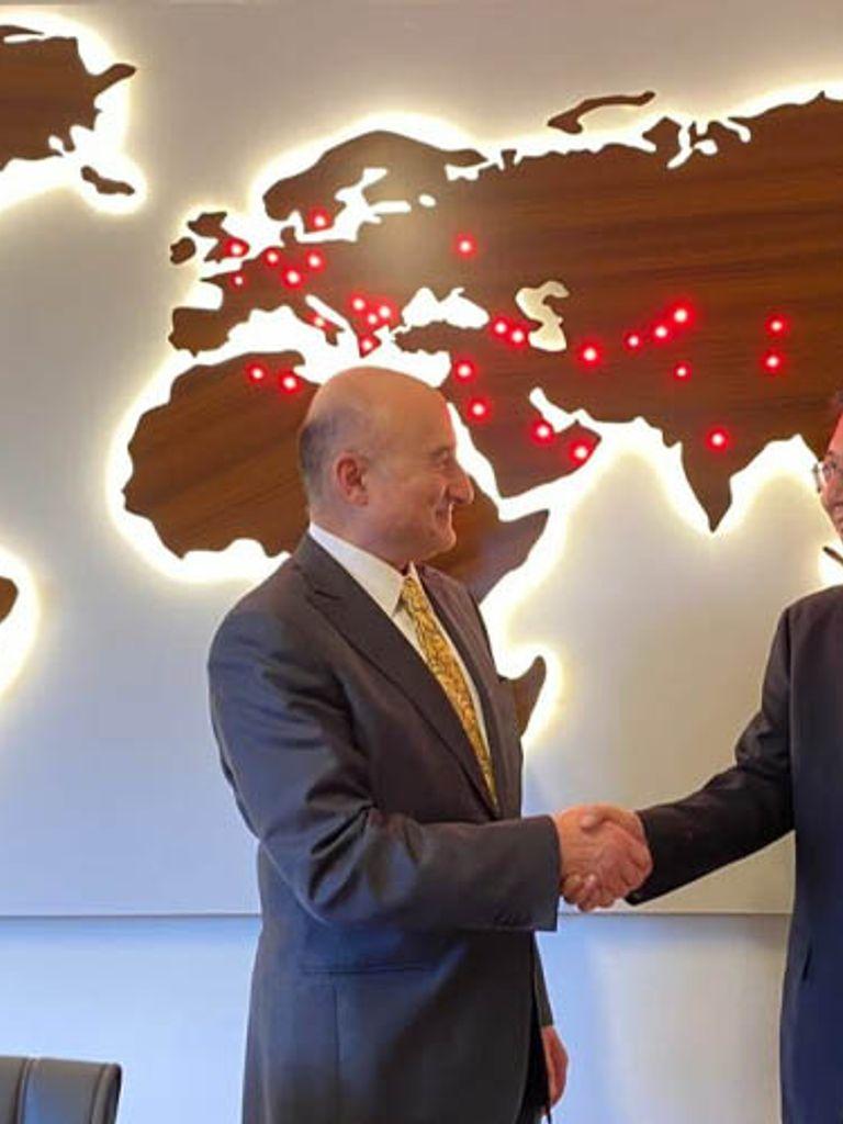 Ambassador Liu Shaobin paid a visit to Turkey-China Friendship Association.