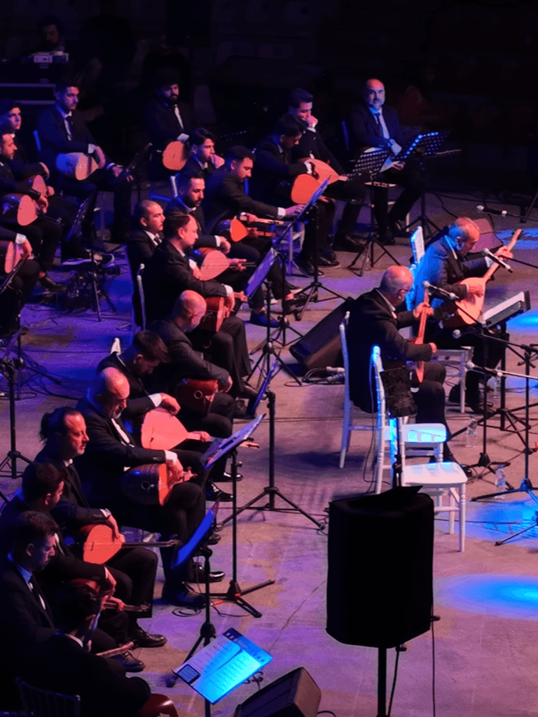 "Ulu Ozanlar ve 40 Saz": Anadolu'nun Sesi 21. Yüzyılın Sahnesinde Yeniden Yükseliyor